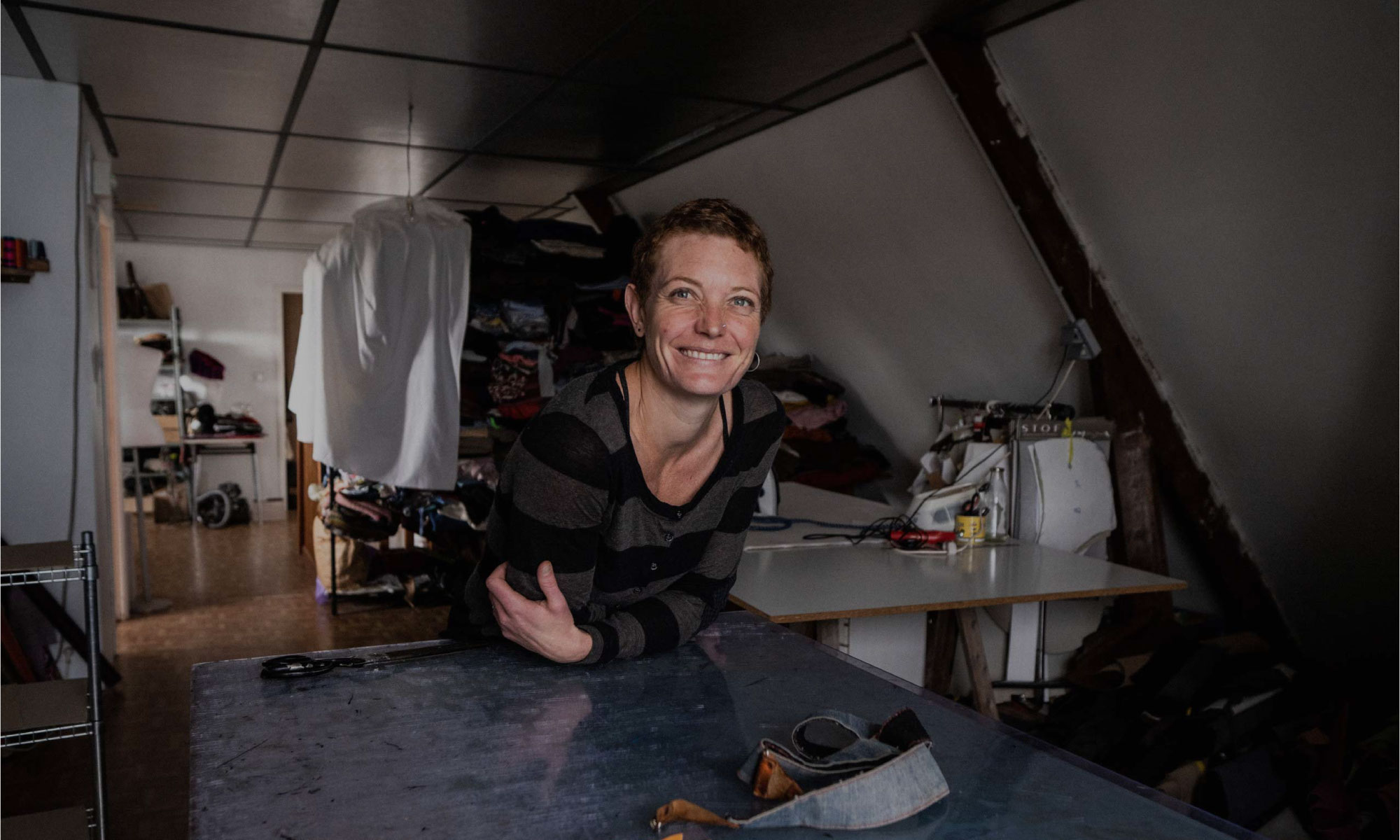 Designer créatrice de sacs cuirs et textiles de mode en Bretagne Finistère