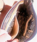 Besace cuir pour femme. sac à main et bandoulière cuir de fabrication entièrement artisanale en Bretagne. Créatrice de mode, Maela créations propose de la maroquinerie artisanale haut de gamme.