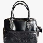 Maroquinerie artisanale colorée, grand sac à main en cuir original, sac fourretou, sac 48h, sac week-end maela créations créatrice de maroquinerie artisanale à Audierne, 29.
