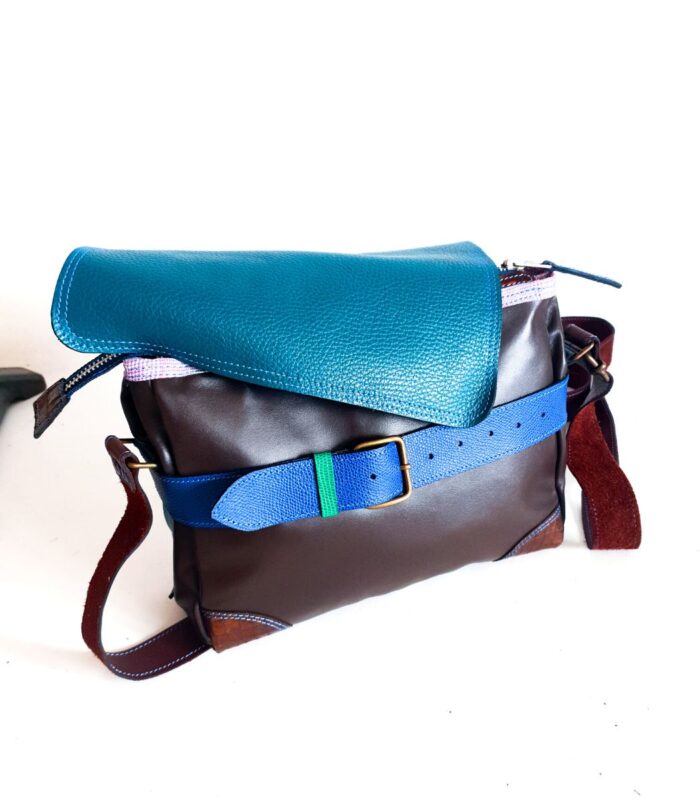 Maroquinerie créative et artisanale, sac moyen en cuir, besace bandoulière, sac coloré cuir maela créations