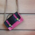 Sac cartable bandoulière. Sac vintage artisanal en cuir. cartable à bandoulière, sac à main femme esprit cartable, maroquinerie artisanale, fait main, made in france. Maela Créations à Audierne, Finistère, Bretagne