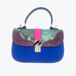 Maroquinerie artisanale colorée, sac à main en cuir original et inspiré vintage, sac bandoulière amovible, porté main et épaule, maela créations créatrice de maroquinerie artisanale à Audierne, 29.