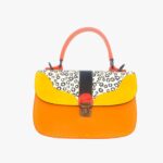 Maroquinerie artisanale colorée, sac à main en cuir original et inspiré vintage, sac bandoulière amovible, porté main et épaule, maela créations créatrice de maroquinerie artisanale à Audierne, 29.