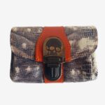 Porte monnaie cuir "Pop" porte monnaie en cuir gris chiné, tête de mort et orange. Pièces unique et artisanale, maela créations, Audierne, Finistère, Breagne.