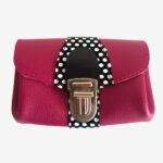 Porte monnaie cuir "Pop" porte-monnaie en cuir rose, pois noir et blanc. Pièces unique et artisanale, maela créations, Audierne, Finistère, Bretagne.