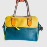 grand sac original en cuir, fabrication française artisanal. Pièce unique et original pour des femmes de caractère qui affirment leur différence. Maela créations, maroquinerie artisanale à Audierne en bretagne.