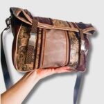 Sac fourre-tout artisanal en cuir pour femme. Maela créations maroquinerie, artisanat d'art en Finstère. Pièces unique tous différents
