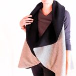 Cape réversible sans manche "mirza", une création originale et élégante. Maela création, créatrice de mode, vêtement femme taille unique.