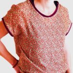 T-shirt coton pour femme. Fabrication artisanal en tissus haute couture upcyclé. Haut femme original. Classique incontournable. top coloré femme "Nina". Tshirt classique coton encolure ronde.