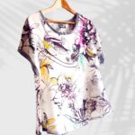 T-shirt pour femme. Fabrication artisanal en tissus haute couture upcyclé. Haut femme original. Classique incontournable. top coloré femme "Nina"