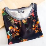 T-shirt pour femme. Fabrication artisanal en tissus haute couture upcyclé. Haut femme original. Classique incontournable. top coloré femme "Nina"