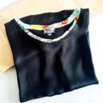 T-shirt en soie pour femme. Fabrication artisanal en tissus haute couture upcyclé. Haut femme original. Classique incontournable. top en soie coloré "Nina"