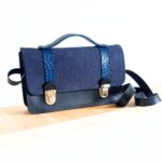 Cartable coloré cuir, sac cartable à bandoulière pour femme. "Odette", sacoche cuir, satchel bag, cartable bandoulière pour femme. Sac en cuir fait main. Maela créatrions, créatrice de maroquinerie artisanale à Audierne, Finistère, Bretagne.