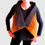 Gilet reversible court sans manches, fabrication artisanale à Audierne. Gilet sans manches élégant et original en laine, création fait main.