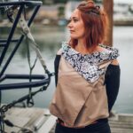 Gilet reversible court sans manches, fabrication artisanale à Audierne. Gilet sans manches élégant et original en laine, création fait main.