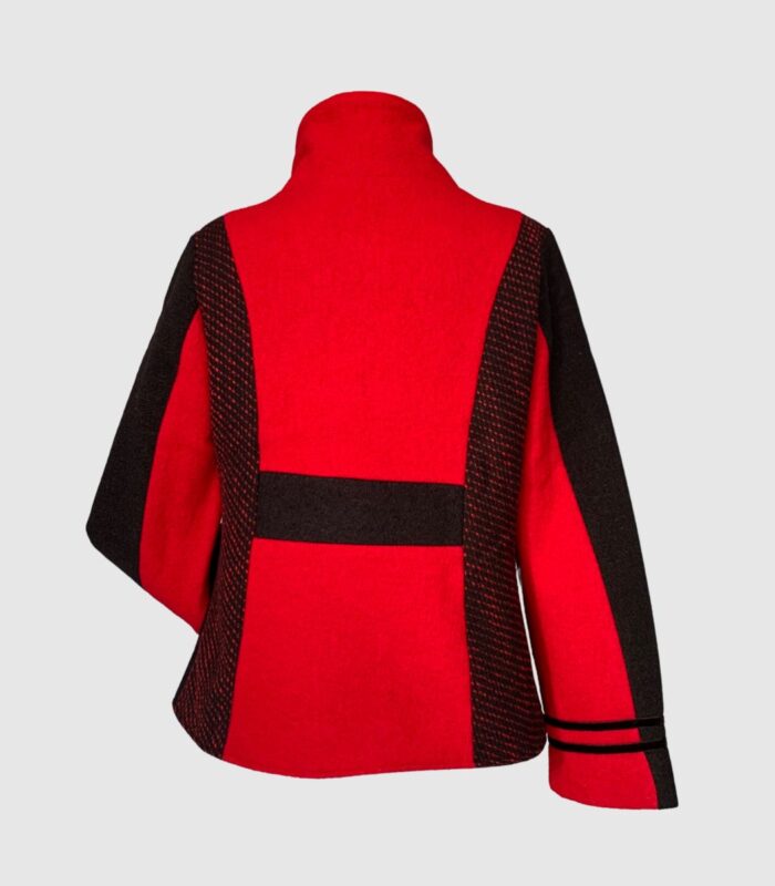 veste en laine, modèle Adèle, rouge et noire. Fabrication artisanale à Audierne, Finistère Bretagne.