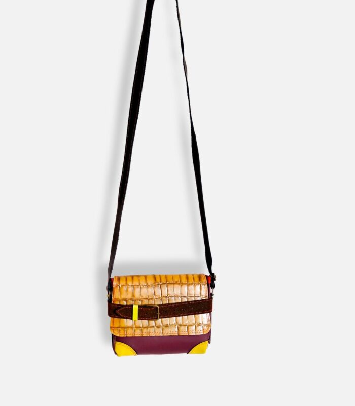 Petit sac à bandoulière, sac artisanal modèle ito en cuir violet, prune, ver anis et croco kaki de Maela créations, créatrice de mode et maroquinerie à Audierne(29)