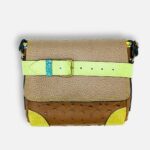 Petit sac à bandoulière, sac artisanal modèle ito en cuir vert, anis et kaki de Maela créations, créatrice de mode et maroquinerie à Audierne(29)