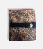 Porte-cartes en cuir mordoré motif baroque, marron or et noir porte-carte original, porte-carte compact, porte carte artisanal, maroquinerie fait main à Audierne (29)