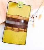 Porte-cartes en cuir gris et vert, porte- carte original, porte-carte compact, porte carte artisanal, maroquinerie fait main à Audierne (29)