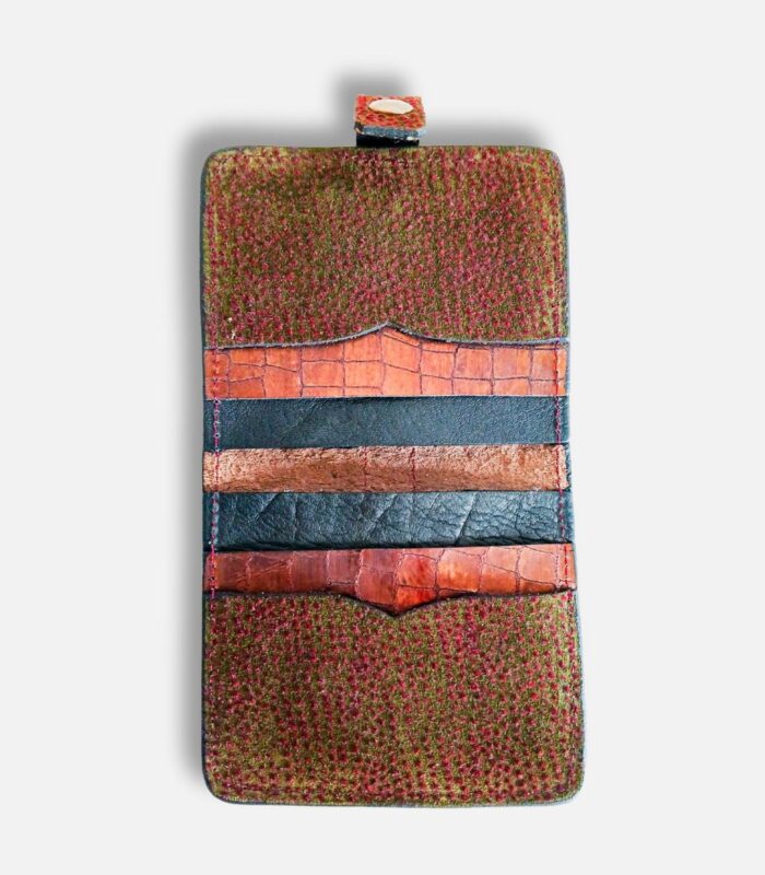 Porte-cartes en cuir kaki effet autruche et mordoré, porte-carte original, porte-carte compact, porte carte artisanal, maroquinerie fait main à Audierne (29)