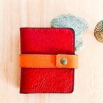 Porte-cartes en cuir route effet autruche et cuir orange porte- carte original, porte-carte compact, porte carte artisanal, maroquinerie fait main à Audierne (29)