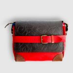 Sac en cuir artisanal, sac cuir, sac moyen cuir rouge et noir, sac en cuir coloré et original, pièce unique cuir créatrice de maroquinerie fait main à Audierne (29)
