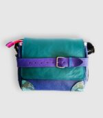 Sac bandouliere artisanal en cuir moyen format, sac à bandoulière, besace en cuir artisanal, sac moyen cuir, sac bandoulière cuir bleu et turquoidse, sac en cuir artisanal et original, pièce unique cuir créatrice de maroquinerie fait main à Audierne (29)