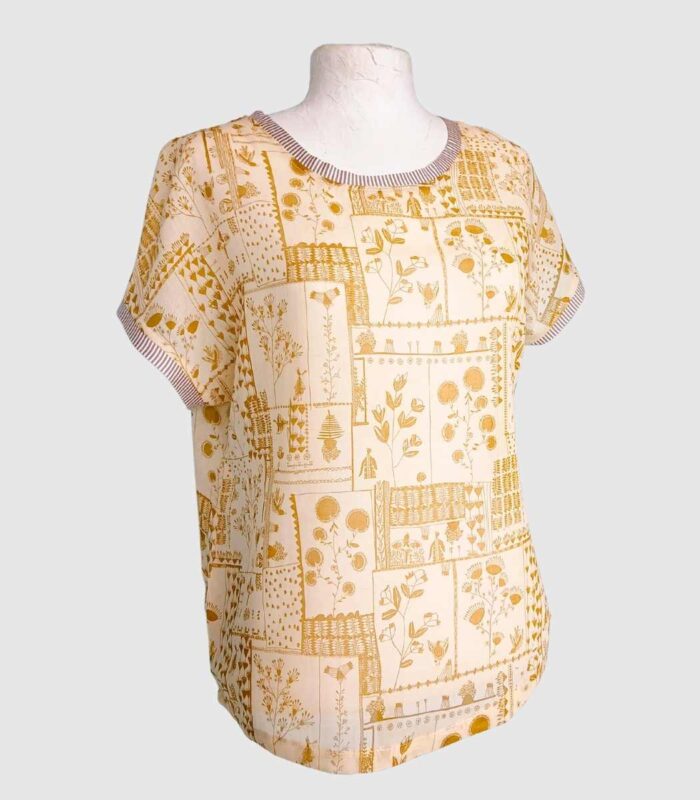 T-shirt artisanal pour femme "Nina", haut coupe classique et élégante fabriqué en France à Audierne (29)