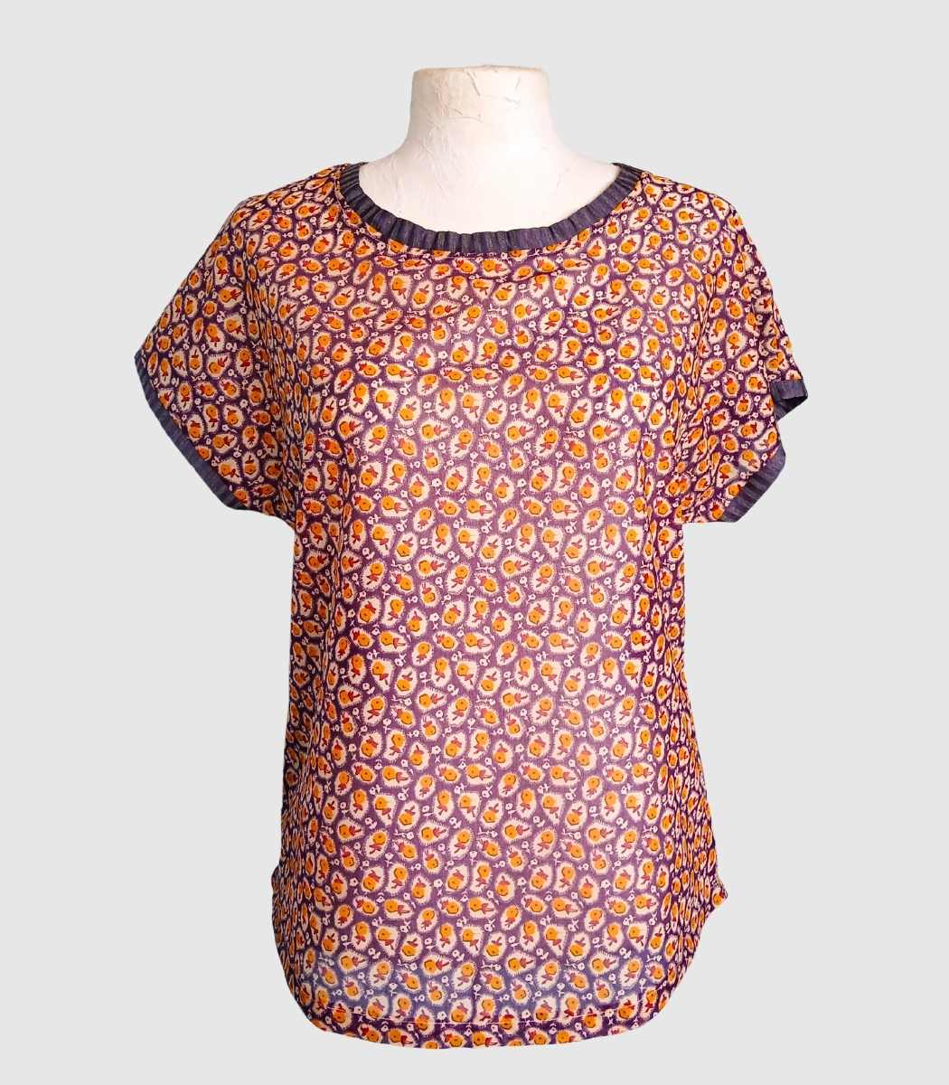 T-shirt artisanal pour femme "Nina", haut coupe classique et élégante fabriqué en France à Audierne (29)