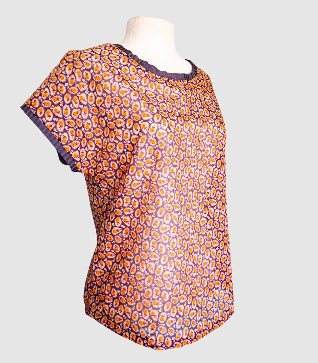 T-shirt artisanal pour femme "Nina", haut coupe classique et élégante fabriqué en France à Audierne (29)