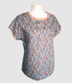 T-shirt artisanal pour femme "Nina", haut coupe classique et élégante fabriqué en France à Audierne (29)