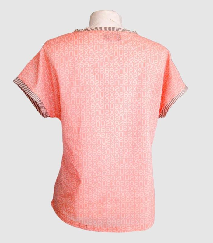 T-shirt artisanal pour femme "Nina", haut coupe classique et élégante fabriqué en France à Audierne (29)