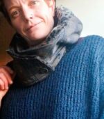 Capuche amovible, création artisanale à l'atelier Maela créations à Audierne, Finistere. Accessoire femme original; Accessoire hiver, capuche fourré, fausse fourre rouge