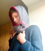 Capuche amovible, création artisanale à l'atelier Maela créations à Audierne, Finistere. Accessoire femme original; Accessoire hiver, capuche fourré, fausse fourre rouge