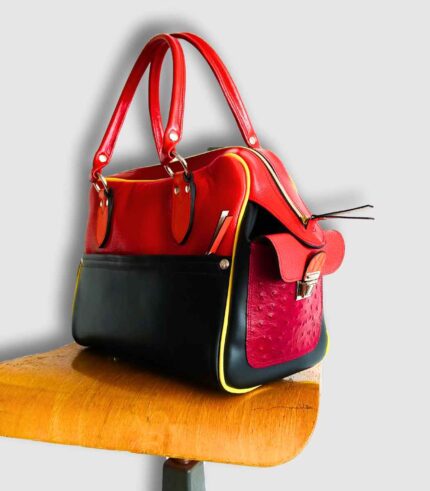 Détail des matières et du cuir du sac Mini Marty, création artisanale chic Maela Créations.