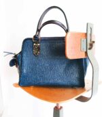 Grand sac en cuir artisanal, sac week end en cuir, maroquinerie artisanale colorée fabriquée en France, audierne,. Maela creations maroquinerie et sac en cuir finistere, bretagne. Sac grand format fait main