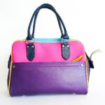 Grand sac en cuir multicolor : violet, rose, turqoiseet jaune. Sac artisanal en cuir. Maroquinerie colorée et originale, artisanat d'art, pièce unique fabriquée main à Audierne en Bretagne.