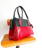 Grand sac en cuir rouge et noir. Sac artisanal en cuir. Maroquinerie colorée et originale, artisanat d'art, pièce unique fabriquée main à Audierne en Bretagne.