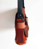 Petit sac bandoulière artisanal Modèle Ito. Petit sac cuir fait main à Audierne, Finistère Bretagne. Petit sac femme. Petit sac cuir rouille, sac beige Maela créations