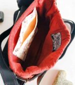 Petit sac bandoulière artisanal Modèle Ito. Petit sac cuir fait main à Audierne, Finistère Bretagne. Petit sac femme. Petit sac cuir rouille, sac beige Maela créations